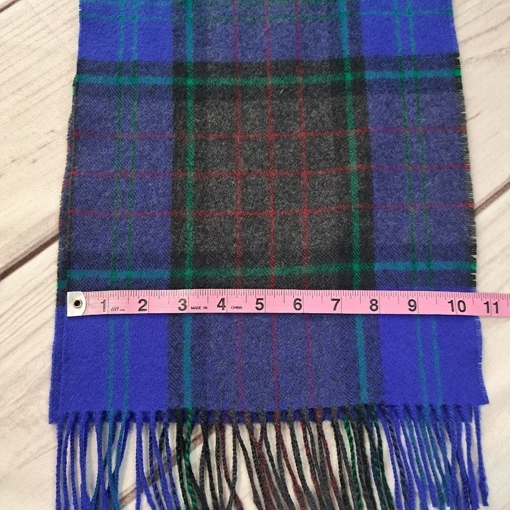Scottish Tartan Plaid Scarf Feels like wool blend No Tag
